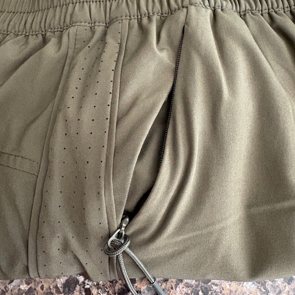 EUC Versona Shorts - Picture 5 of 5